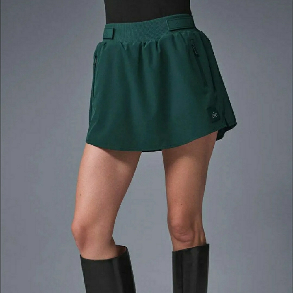 Alo Yoga Midnight Green Fleece-Lined Active Mini Skort w/ Zip Pockets Size XS